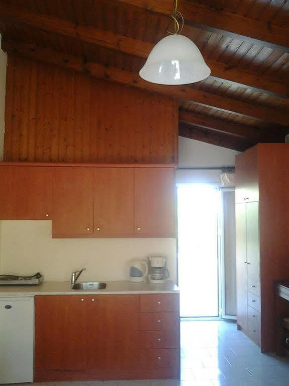 Okeanis II Aparthotel คาโตดารัตโซ ภายนอก รูปภาพ