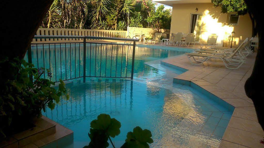 Okeanis II Aparthotel คาโตดารัตโซ ภายนอก รูปภาพ